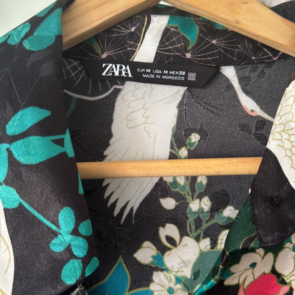 Zara top size medium - Picture 2 of 3
